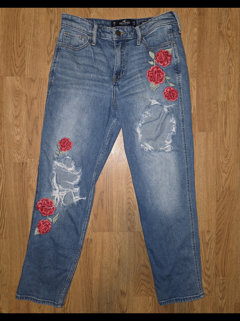 Hollister high rise slim straight vintage stretch Embroided Roses